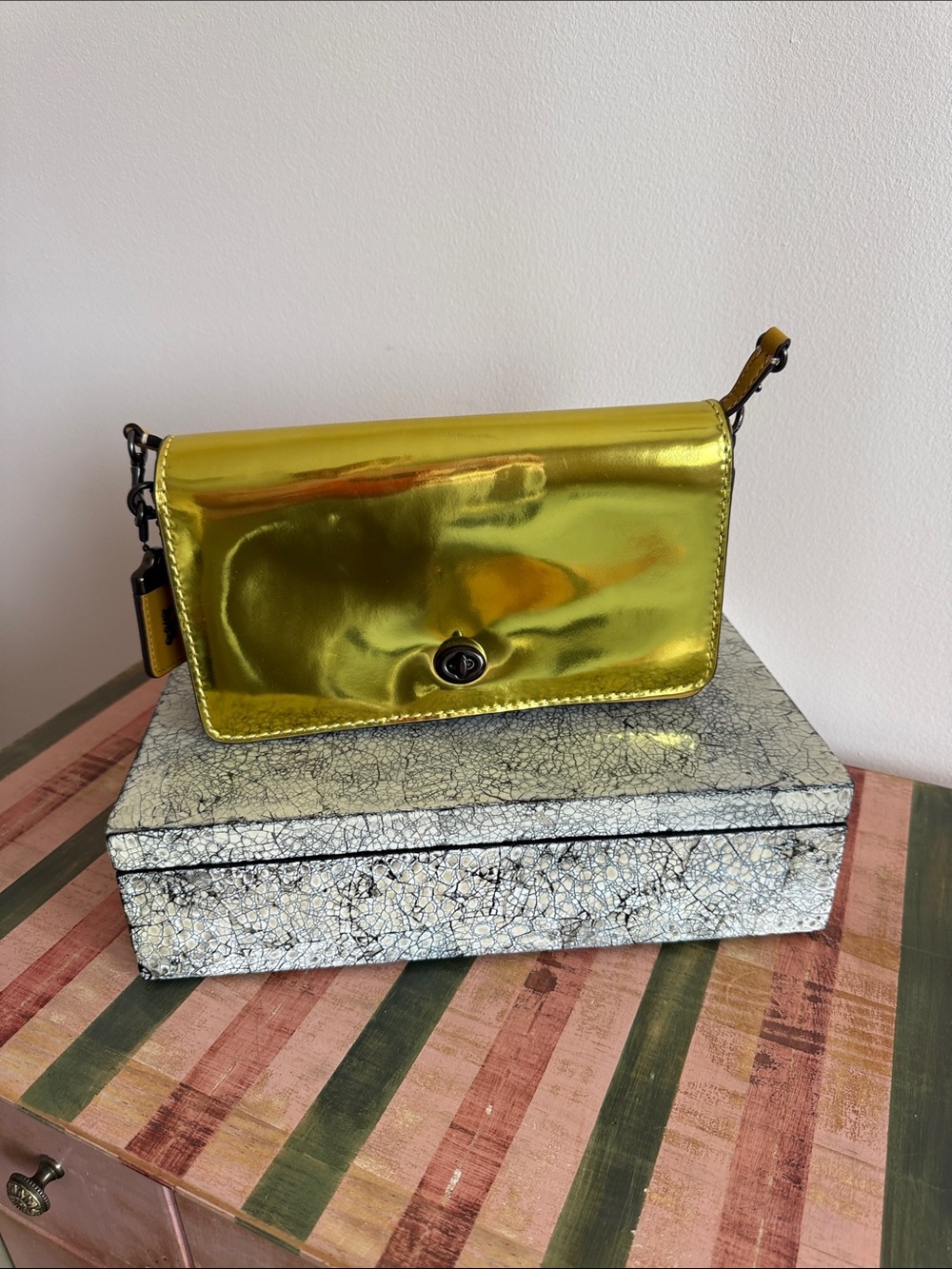 Coach Dinky Patent leather bag NEW